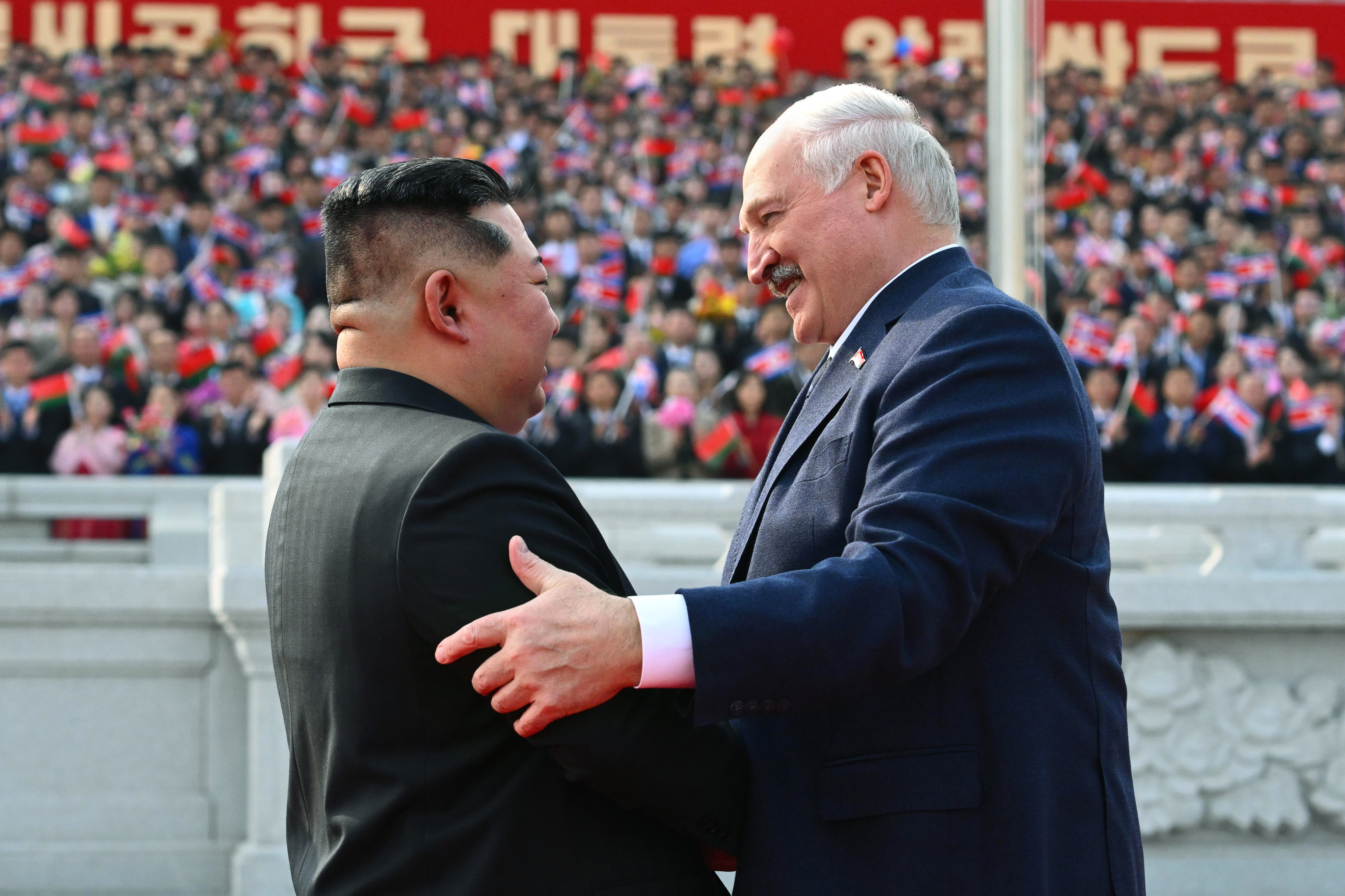 Kim Jong-un y Alexandr Lukashenko fortalecen lazos en Pyongyang