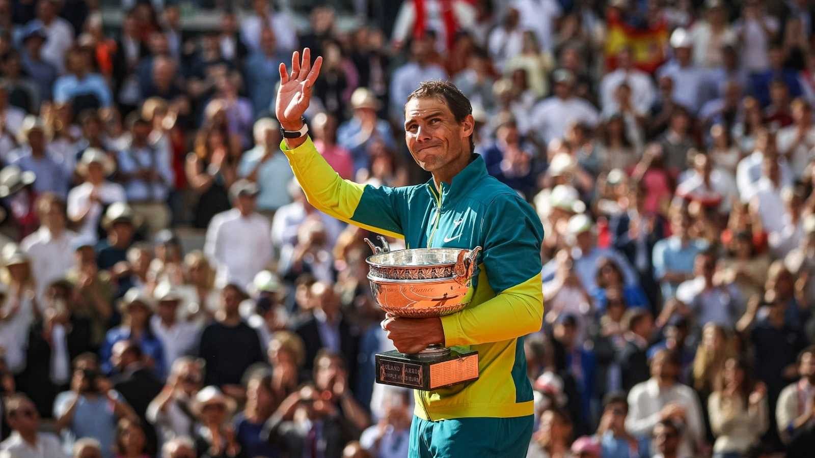 Rafa Nadal en acción durante un partido de tenis