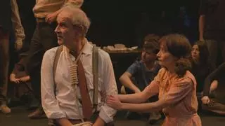 Belén Esteban se dirige al público en 'La revuelta'