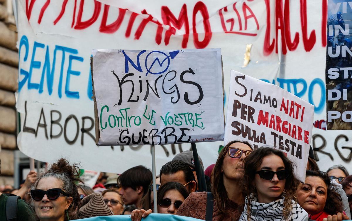 Roma se vuelca contra la guerra y las políticas de Meloni en masiva manifestación
