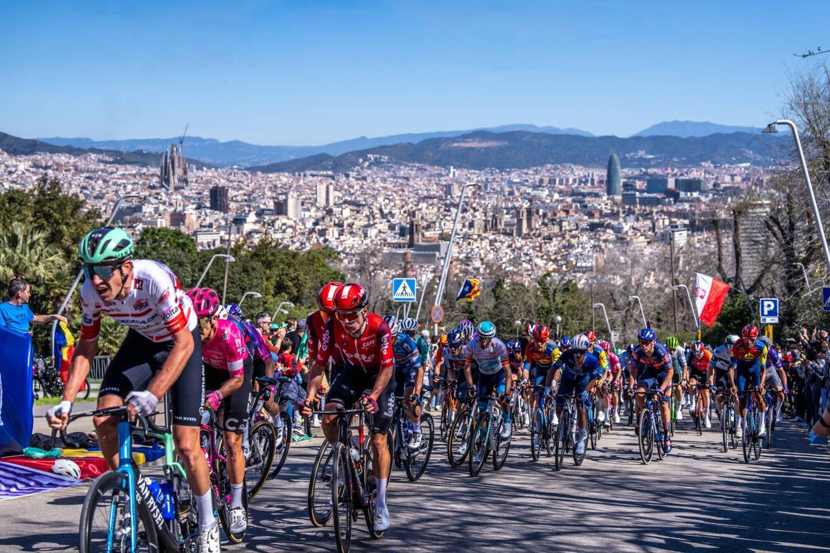 La Volta Ciclista Catalunya causa caos en el tráfico de Barcelona este domingo