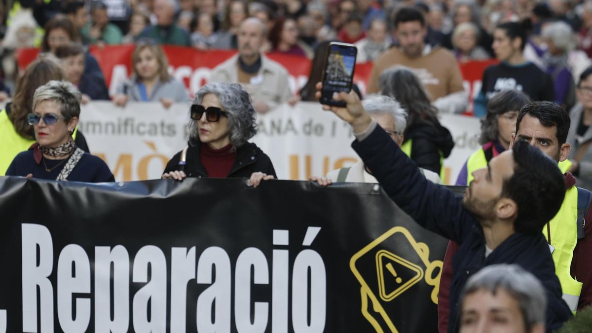 Nueva manifestación en València: miles exigen que Mazón entregue su acta y enfrente a la justicia