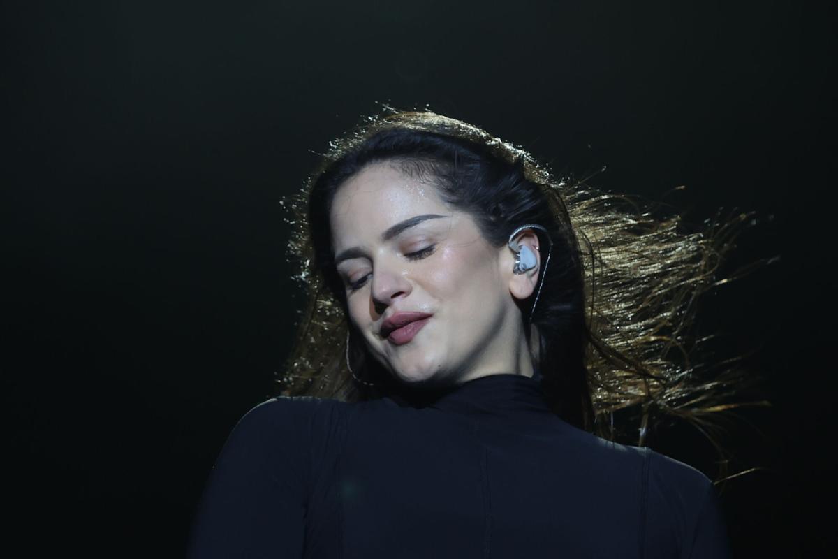 Rosalía regresa a la escena pública en Madrid tras superar problemas de salud