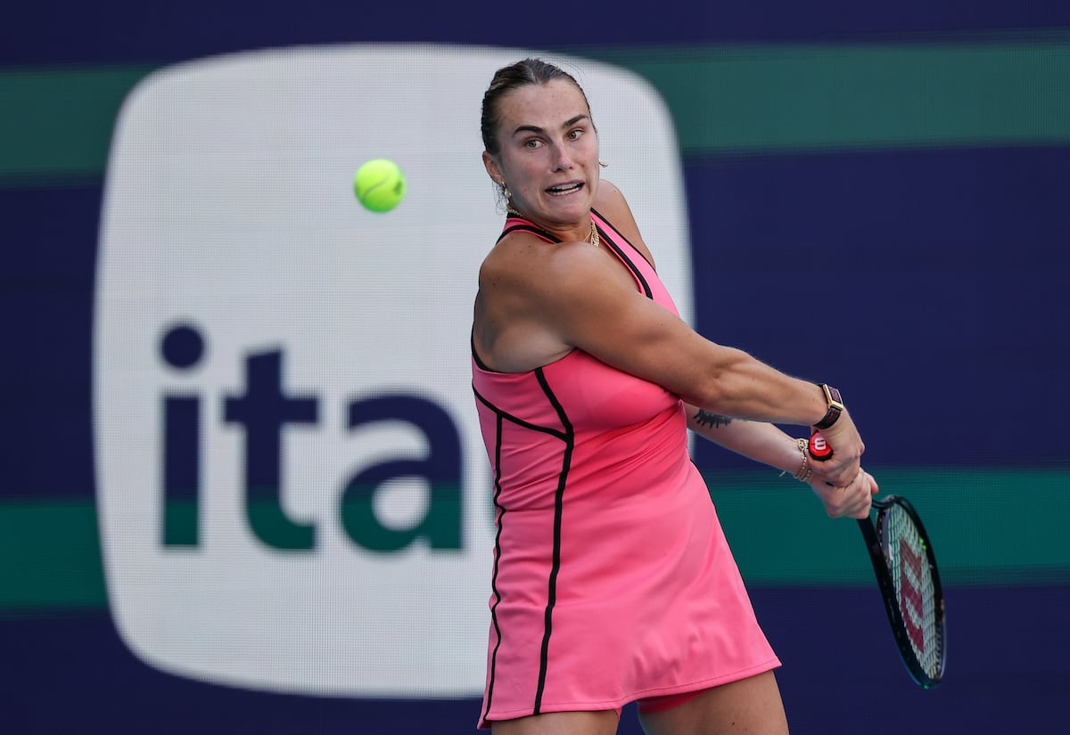 Sabalenka hace historia con un doblete de ensueño