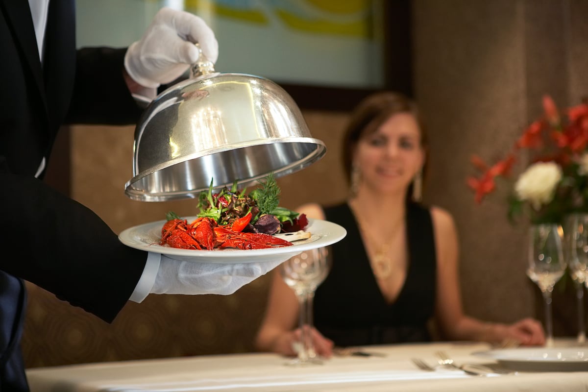 El hartazgo de los comensales: la alta cocina reevalúa sus explicaciones