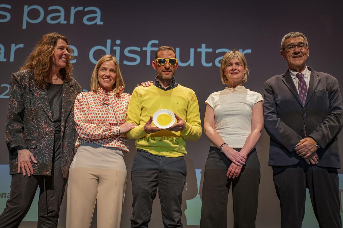 Restaurante catalán galardonado con un Solete Repsol, destacando su cocina local y esencia única. (Fuente: El Periódico)