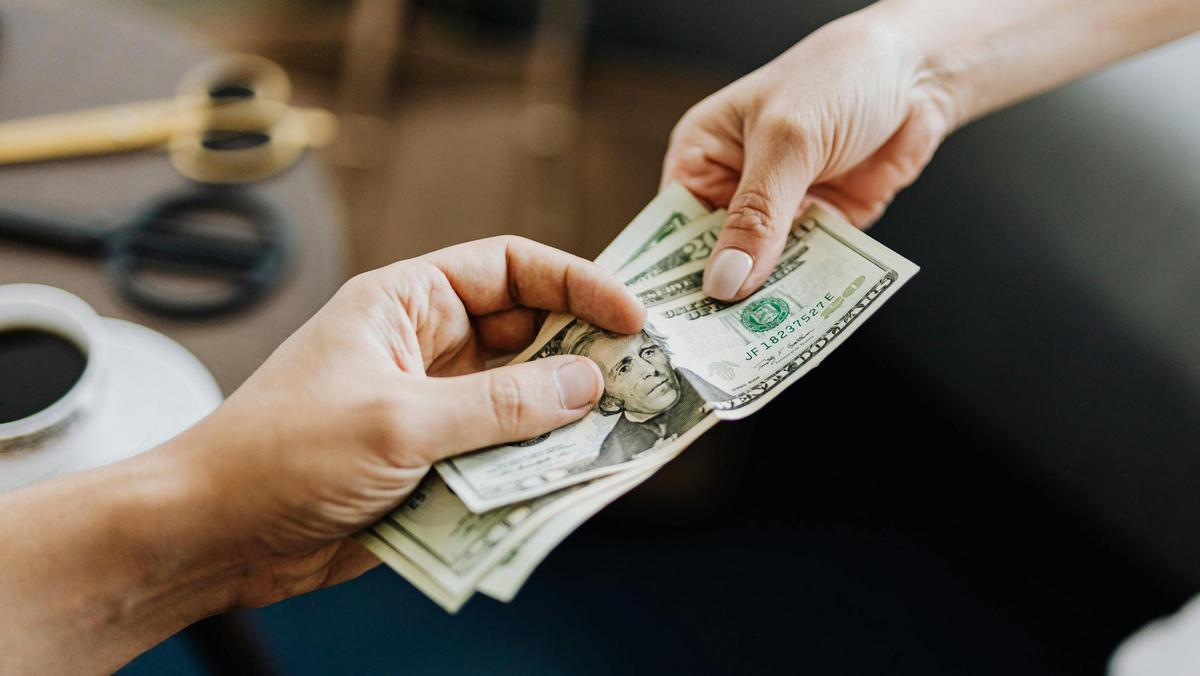 Nueva York defiende el pago en efectivo: comercios no pueden rechazar dinero en metálico