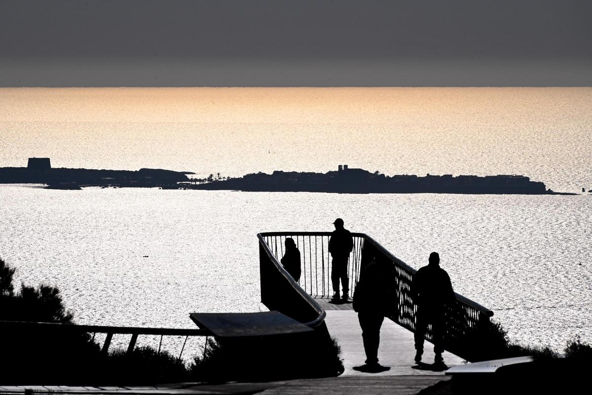 Alicante se convierte en refugio turístico inesperado en tiempos de incertidumbre global