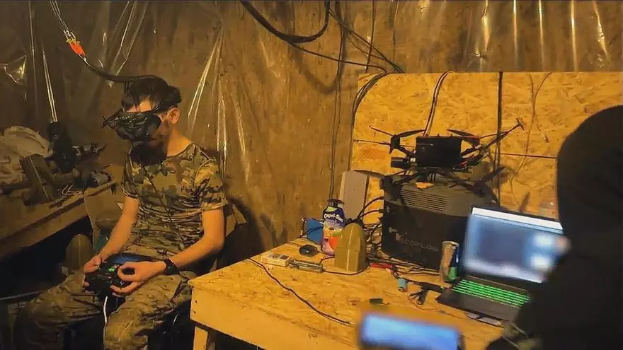 La Sagrada Familia iluminada durante el espectáculo de luces del domingo de Ramos (Fuente: El Periódico)