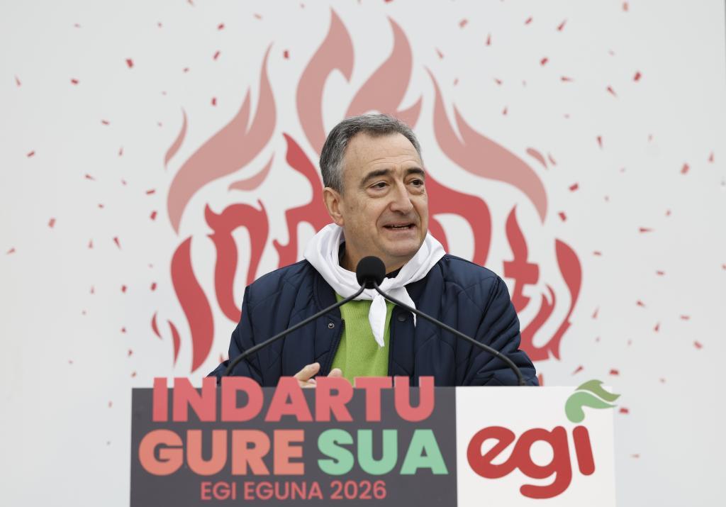 Aitor Esteban busca recuperar el terreno perdido en un año al frente del PNV