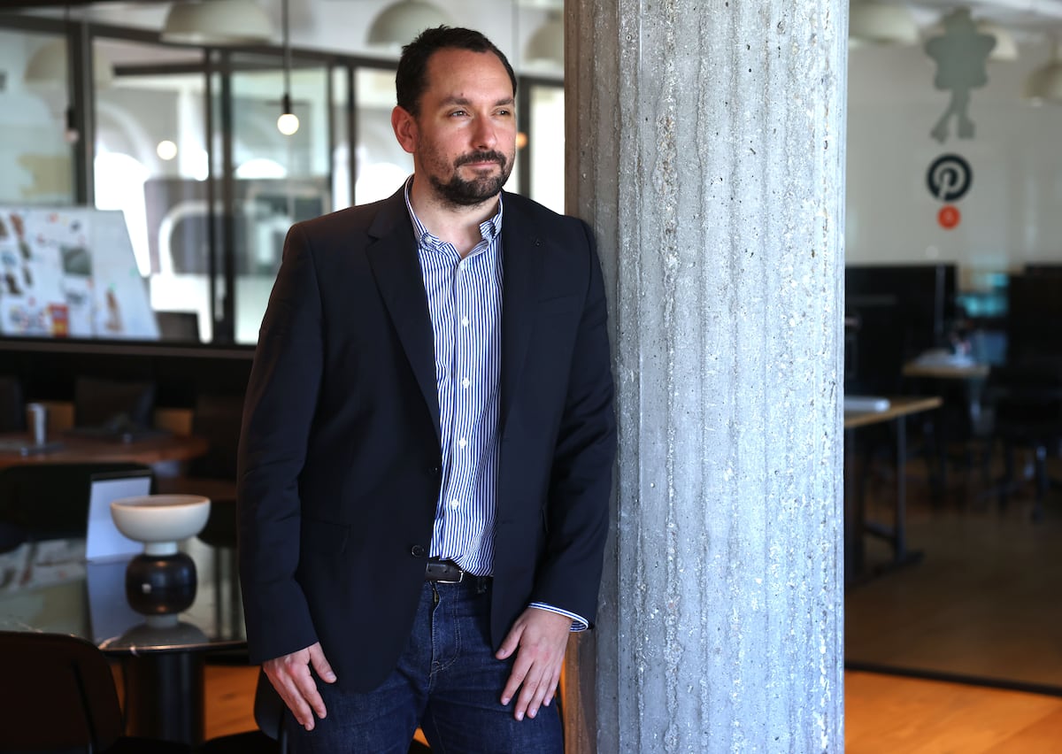 La industria de recarga de vehículos eléctricos en España denuncia retrasos y pide cambios regulatorios