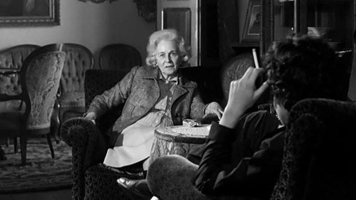 Cine y memoria: 'El desencanto', un documental que reflejó la decadencia de la burguesía franquista