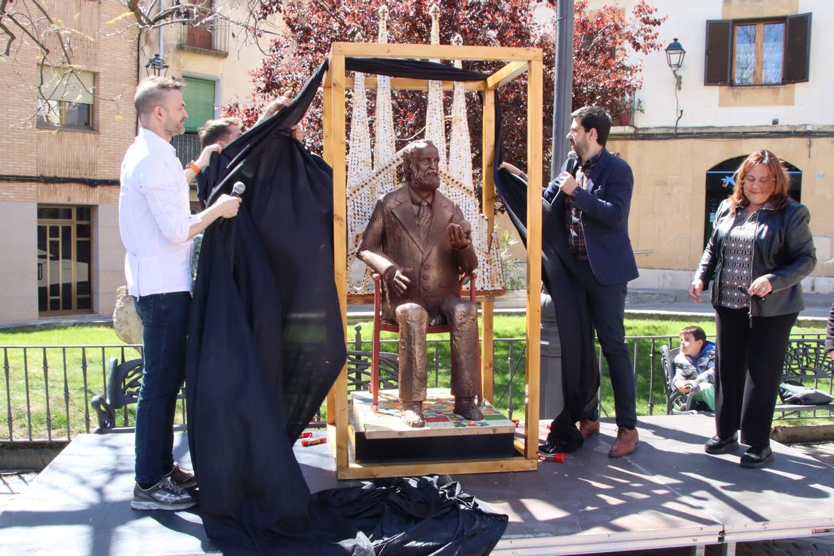 Una obra maestra de chocolate: Antoni Gaudí en tamaño real