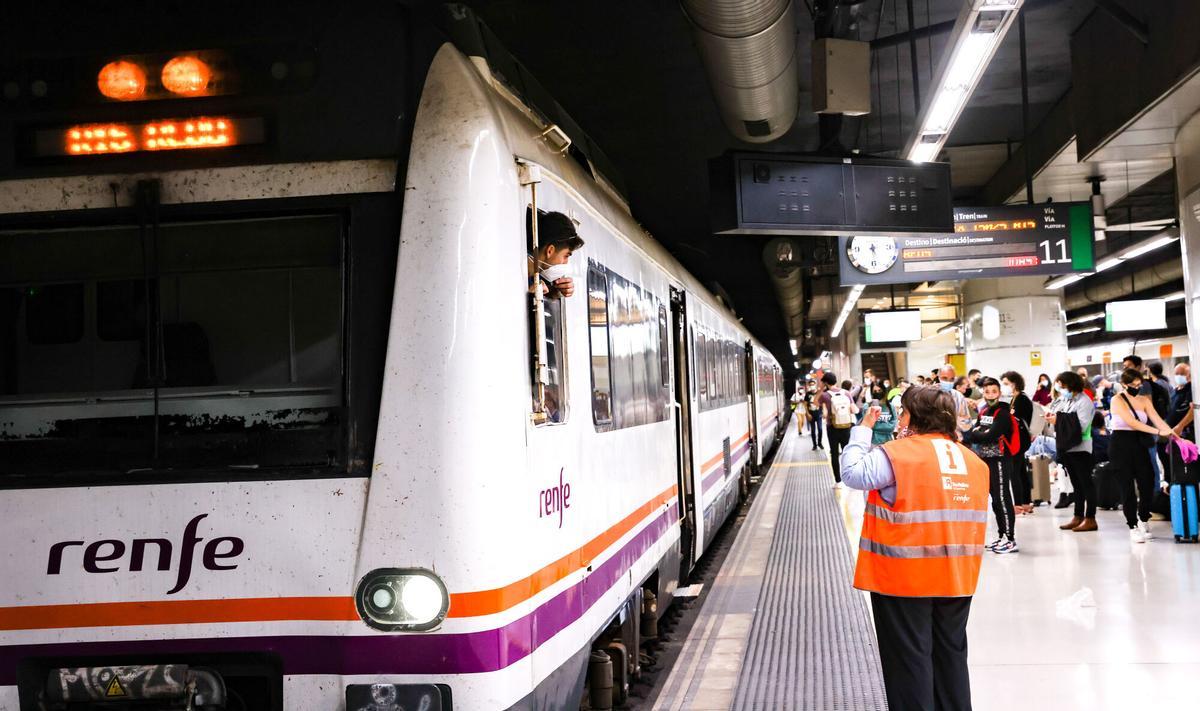La cruda realidad de ser maquinista en Renfe: más allá del sueldo de 2.500 euros