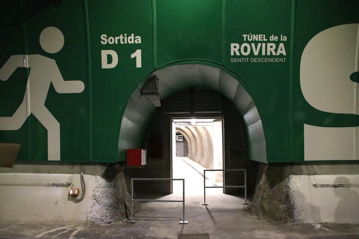 Túnel de la Rovira: obras de renovación en el túnel (Fuente: El Periódico)
