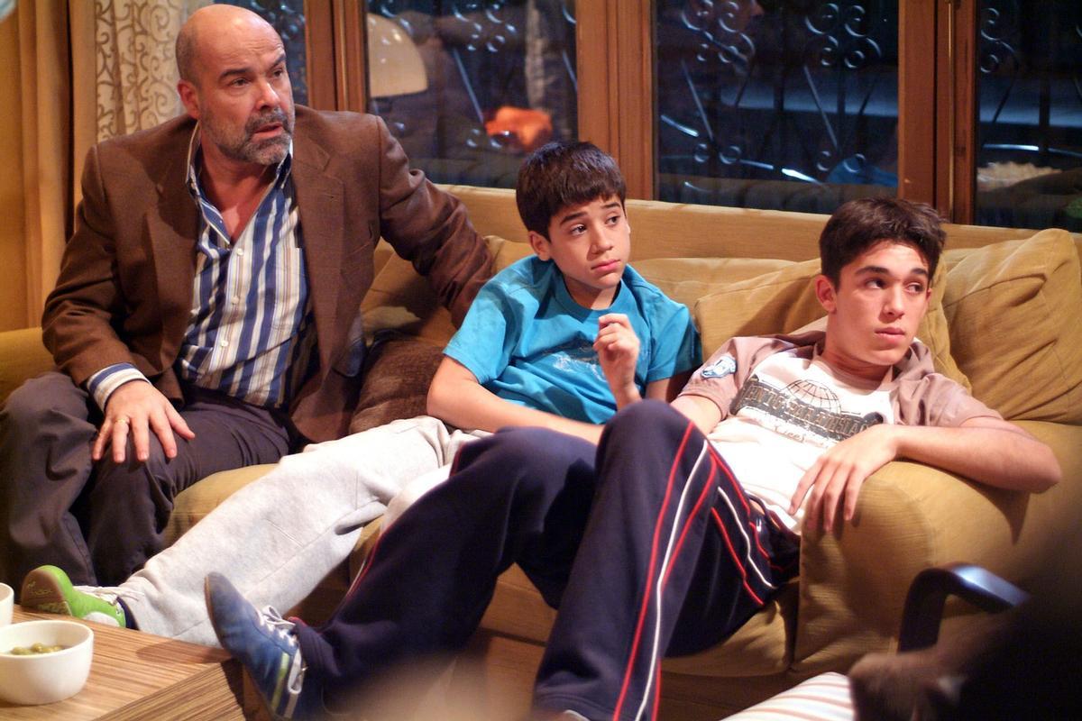 Víctor Elías en la 31ª edición de los Premios Forqué, donde se destacó por su trabajo en el mundo del espectáculo. (Fuente: El Periódico)