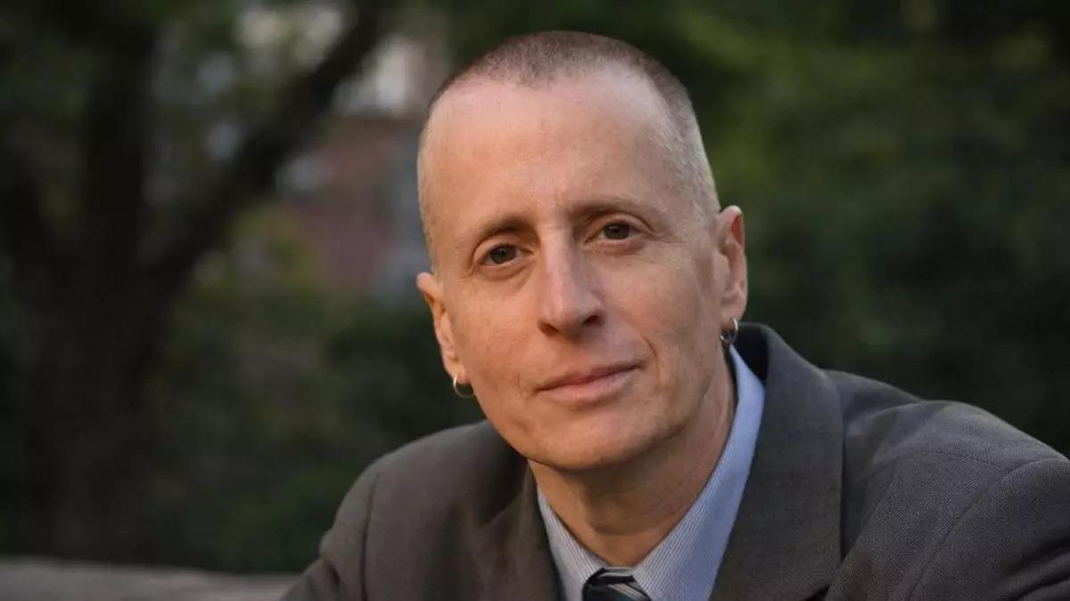 La poeta del género: Leslie Feinberg y su visión de la identidad