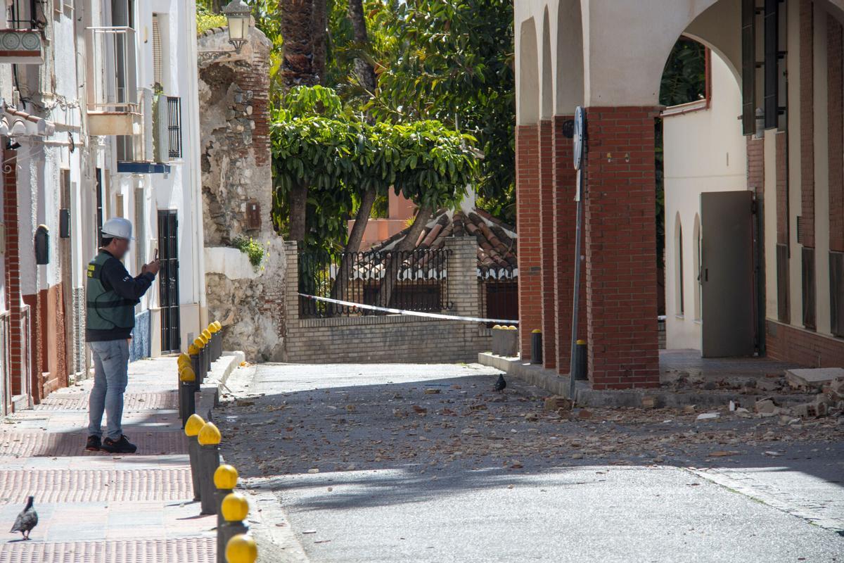 Imagen de la fachada del hotel Olas de Almuñécar después de la explosión (Fuente: El Periódico)