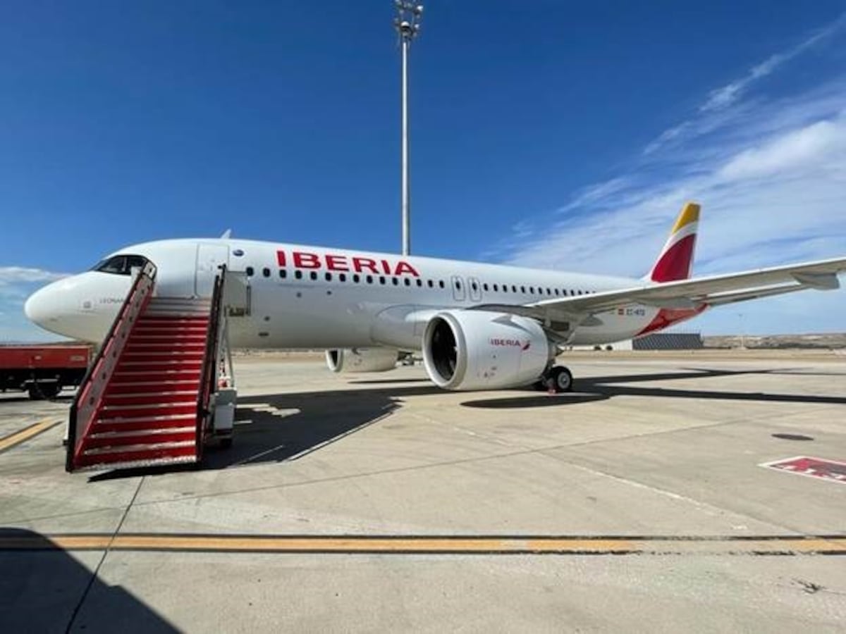 Iberia y sindicatos alcanzan acuerdo para ERE voluntario de 996 empleados