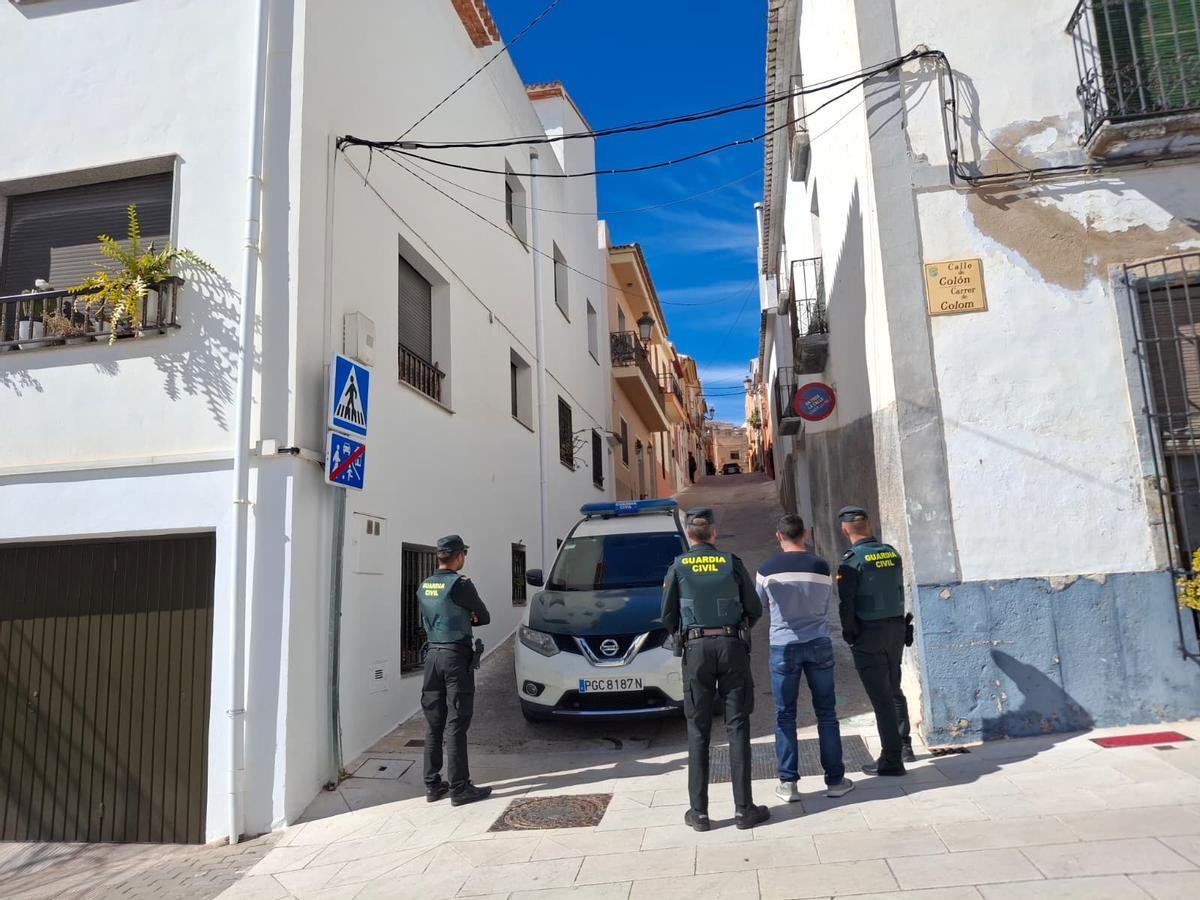 Detenido en Alicante un hombre acusado de malos tratos que se atrincheró en casa de su madre