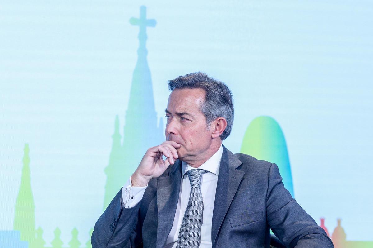 El presidente de Equipo Económico, Ricardo Martínez Rico, en una conferencia (Fuente: El Periódico)