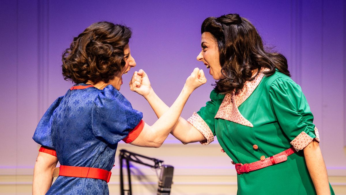 La vida extraordinaria: Malena Alterio y Carmen Ruiz brillan en un teatro que no despega