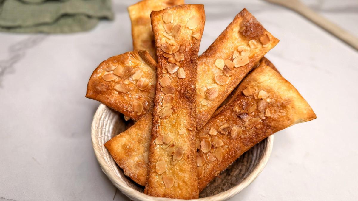 Receta fácil de 'coca de vidre' con Clara Simó: un bocado crujiente y delicioso