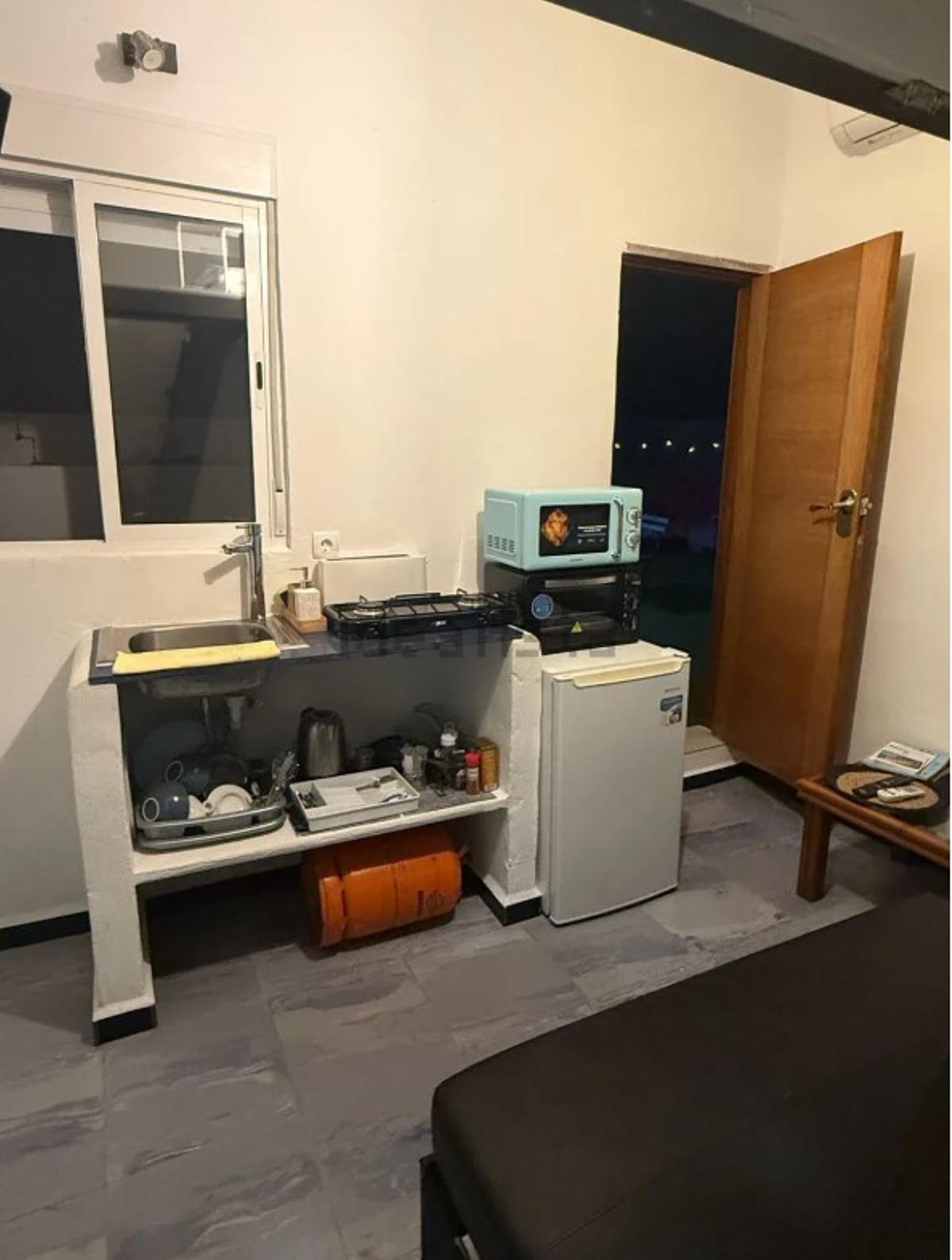 Estudio de 30 metros cuadrados en alquiler en Ibiza por 800 euros al mes (Fuente: El Periódico)