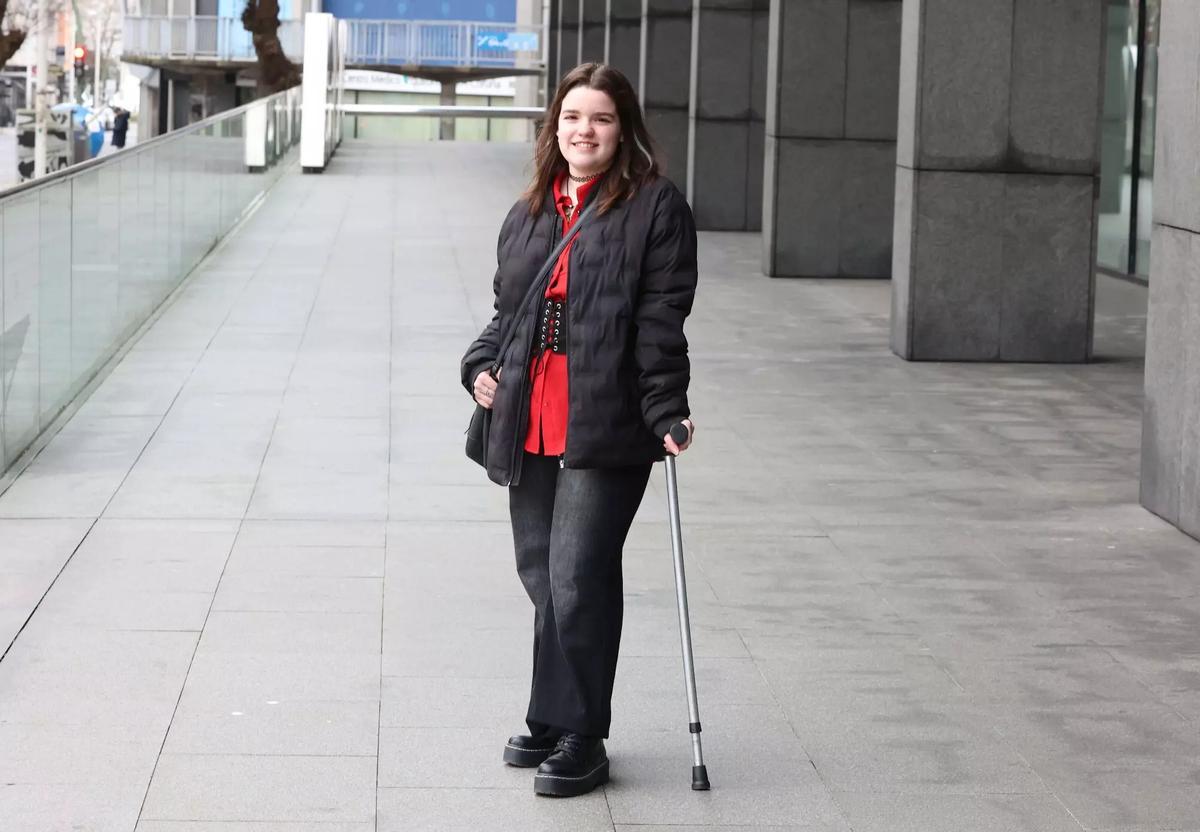 Eva Cristina, una joven de 19 años que lucha contra la fibromialgia: 'No quiero que me vean como alguien débil'