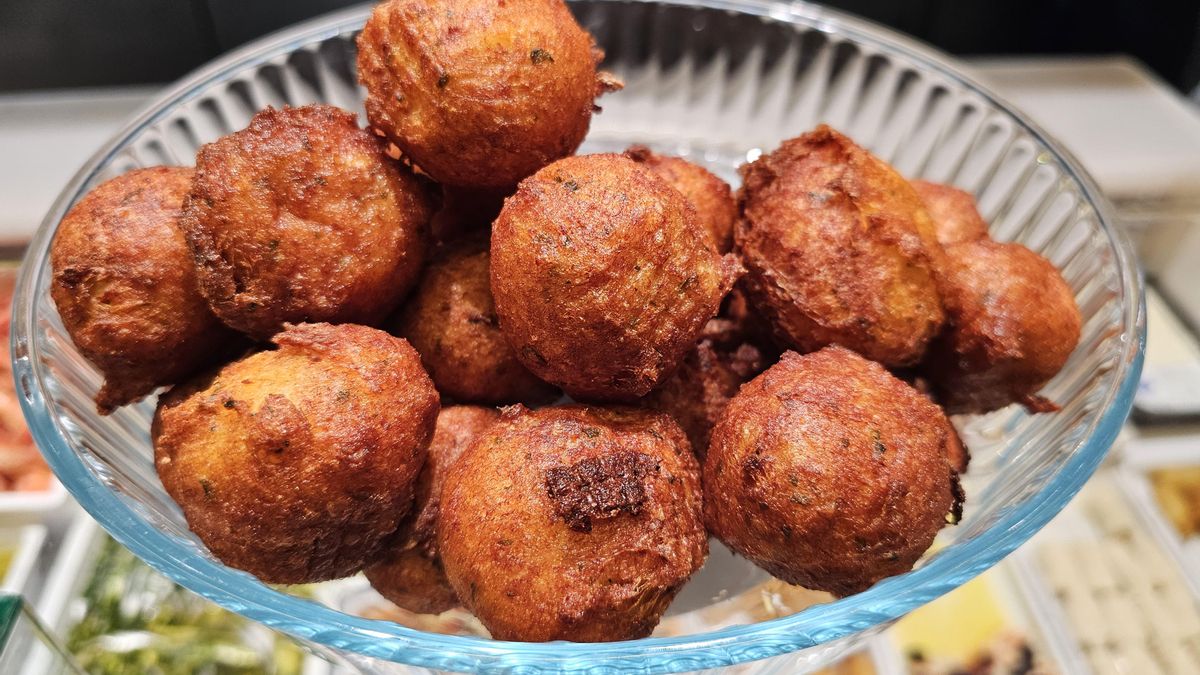 El Secreto para unos Buñuelos de Bacalao Perfectos: Crujientes por Fuera y Esponjosos por Dentro