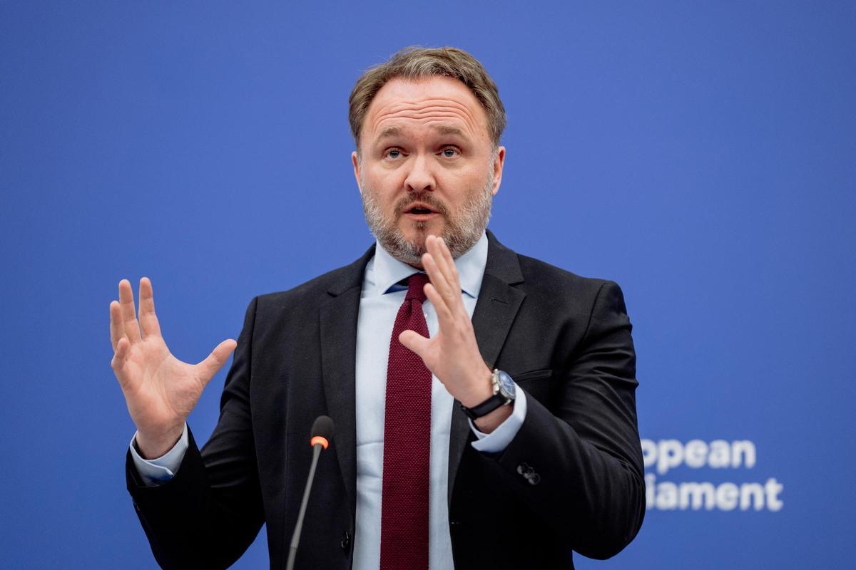 La Unión Europea insta a sus gobiernos a reducir la demanda de petróleo ante la crisis en Oriente Medio