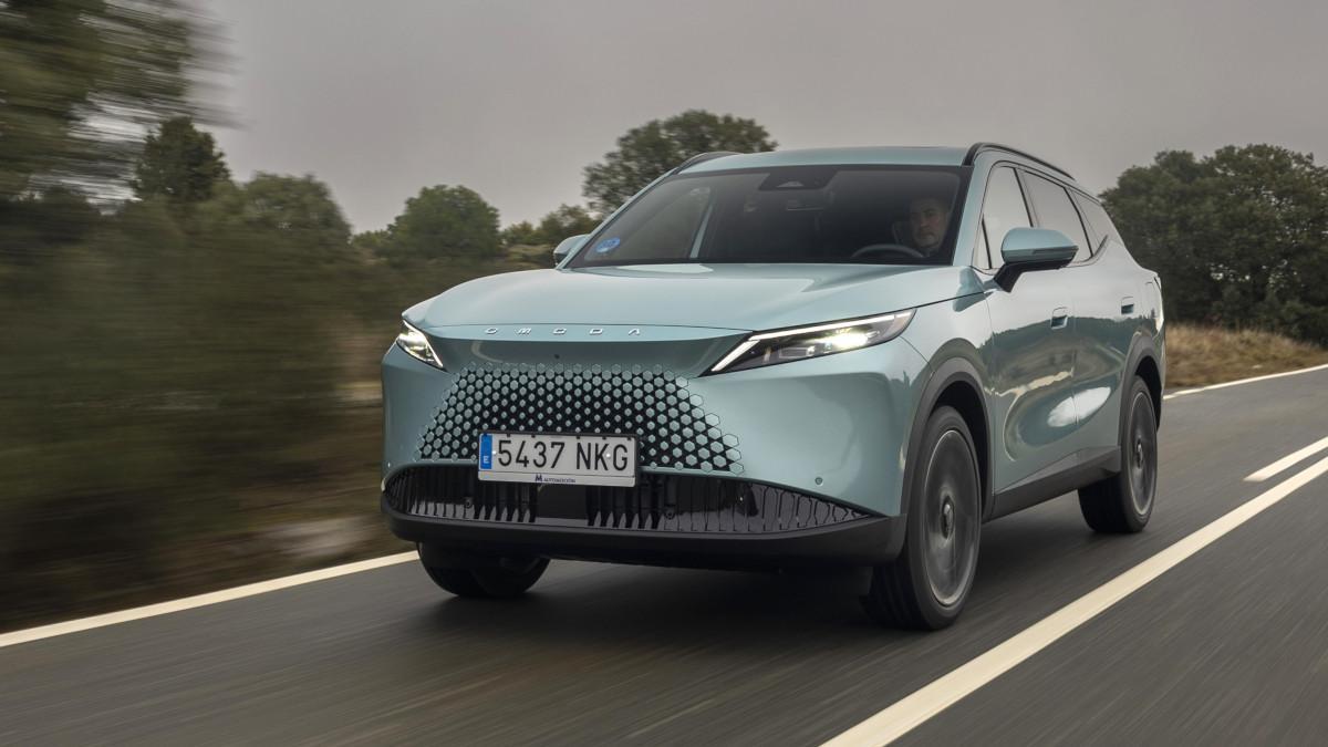 El Omoda 7 SHS cuenta con un avanzado sistema tecnológico impulsado por el Snapdragon 8155