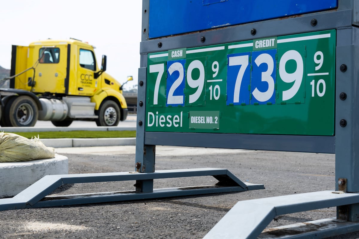 El precio de la gasolina en Estados Unidos alcanza máximos históricos y desata críticas a Trump