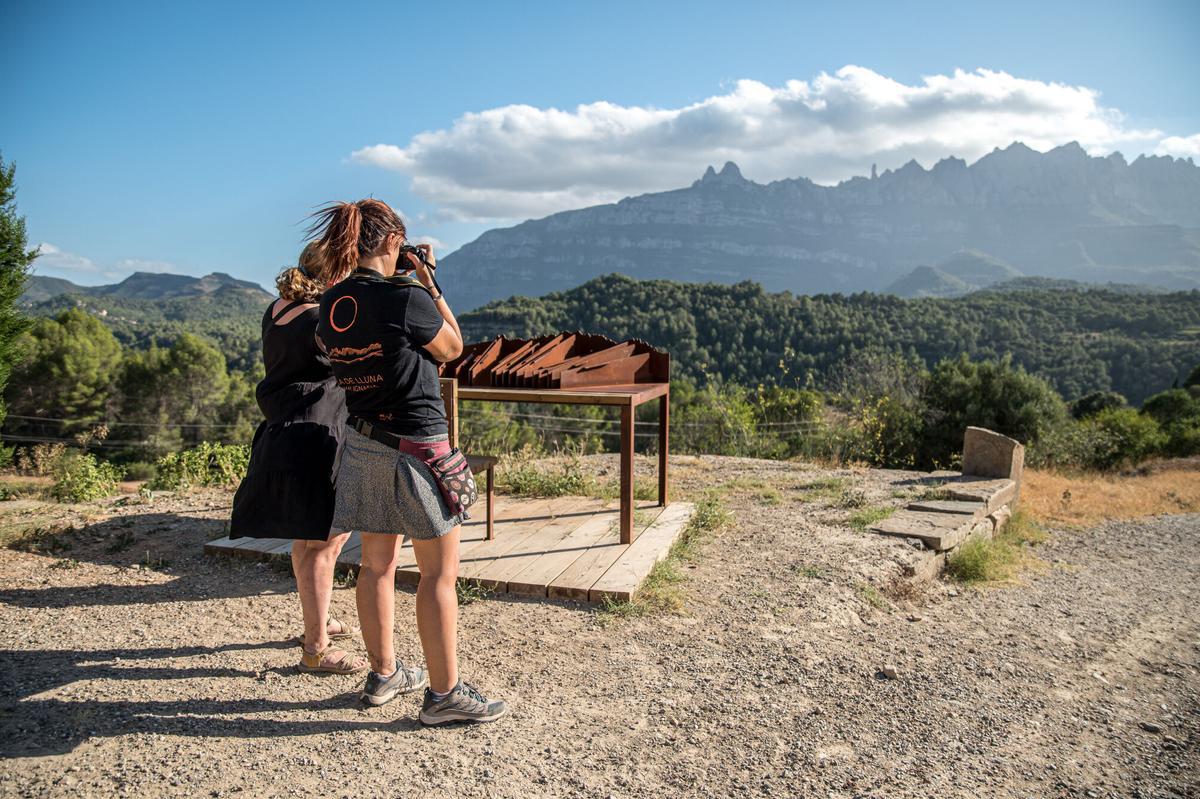 Vistas de Castellbell i el Vilar con Montserrat de fondo (Fuente: El Periódico)