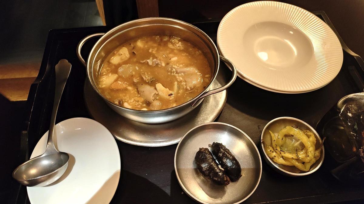 El restaurante Noble sorprende con su humilde arroz con 'fesols i naps'