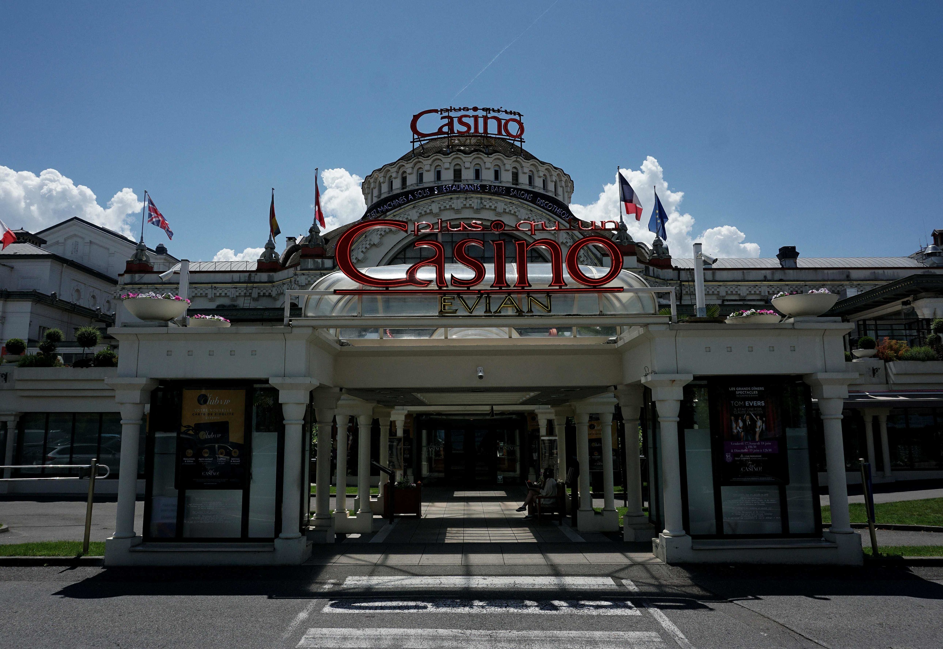 Incendio devastador en casino histórico de Evián a dos meses del G7