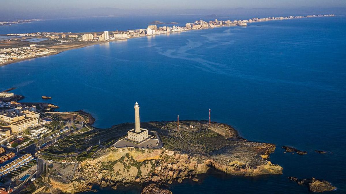 Descubre la Costa Cálida: 250 kilómetros de playas y rica cultura en la Región de Murcia
