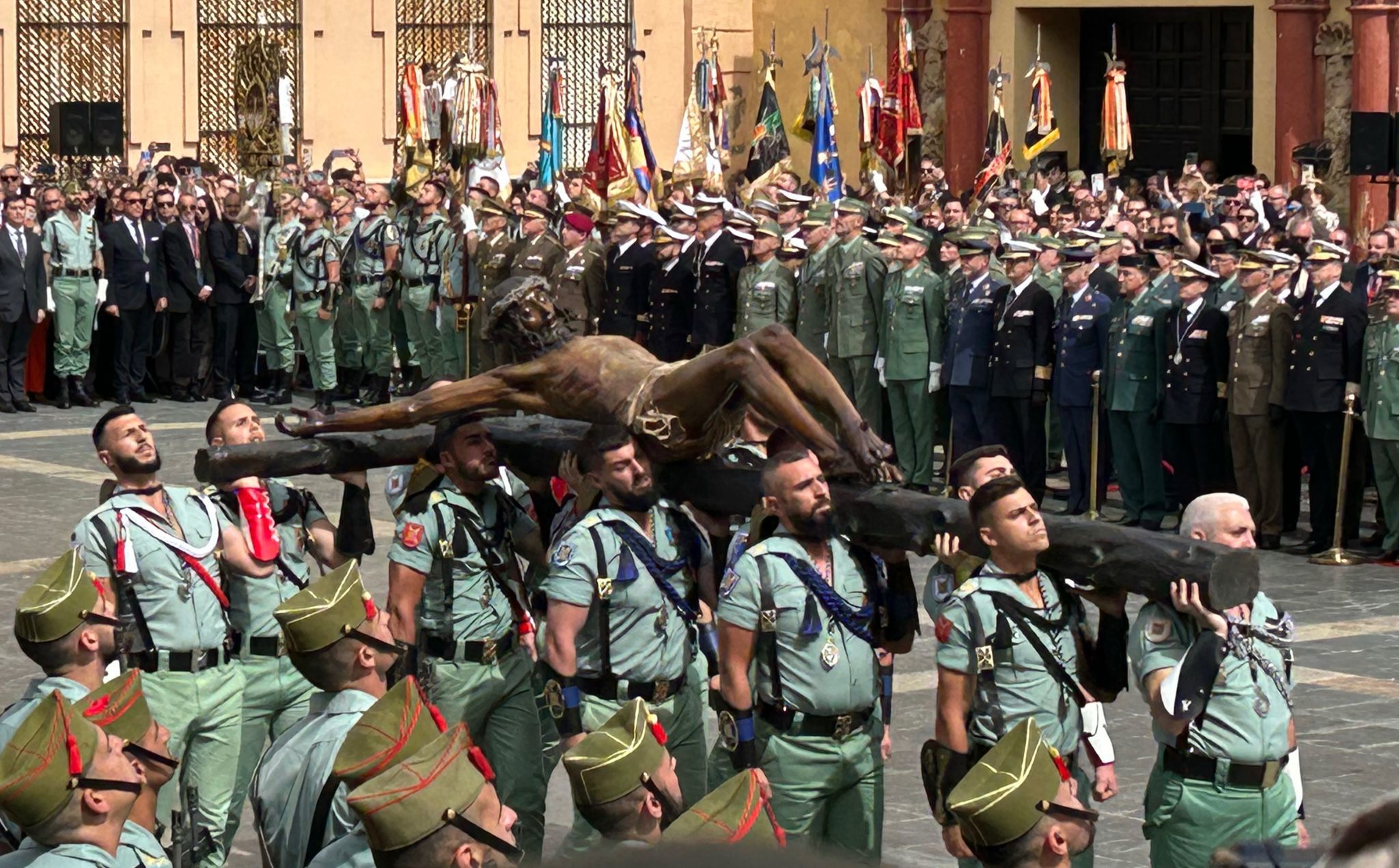 La Legión canta 'El Novio de la Muerte' en Málaga: un clásico de la Semana Santa