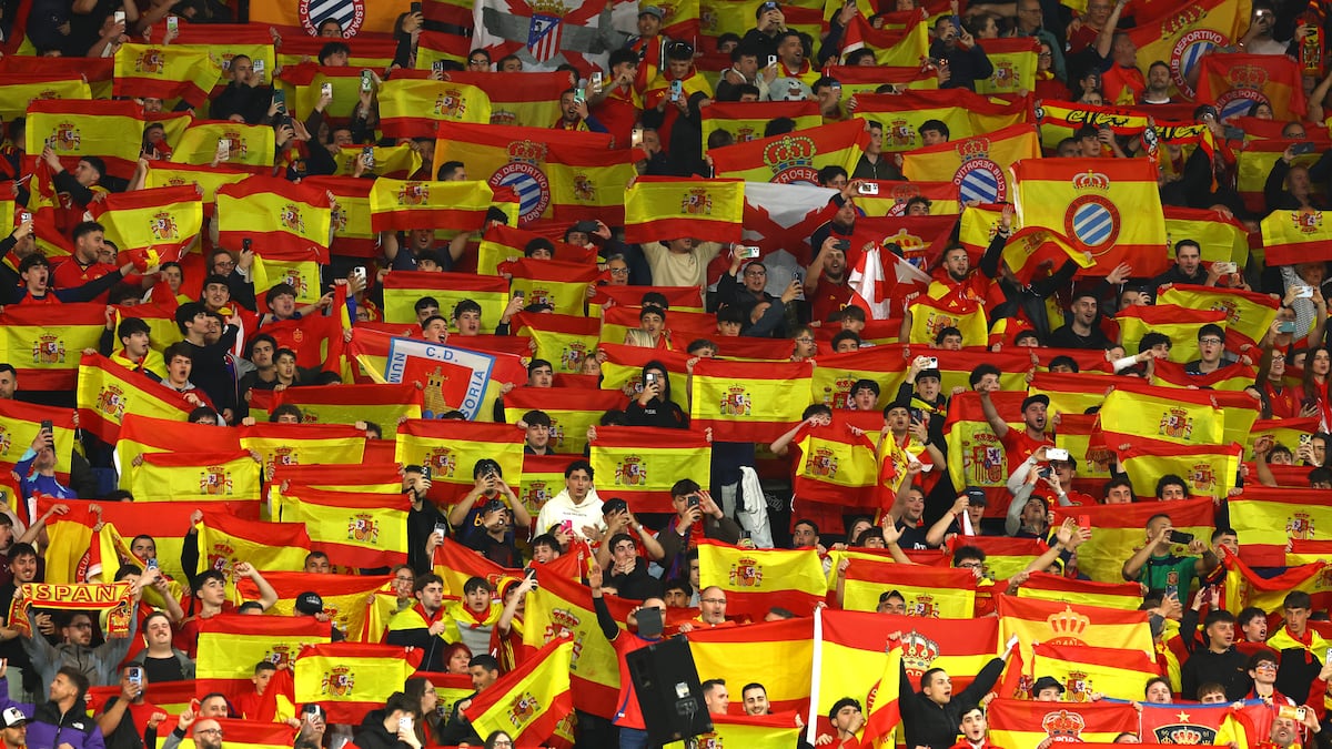 Cornellà de Llobregat rechaza los cánticos islamófobos en partido de fútbol