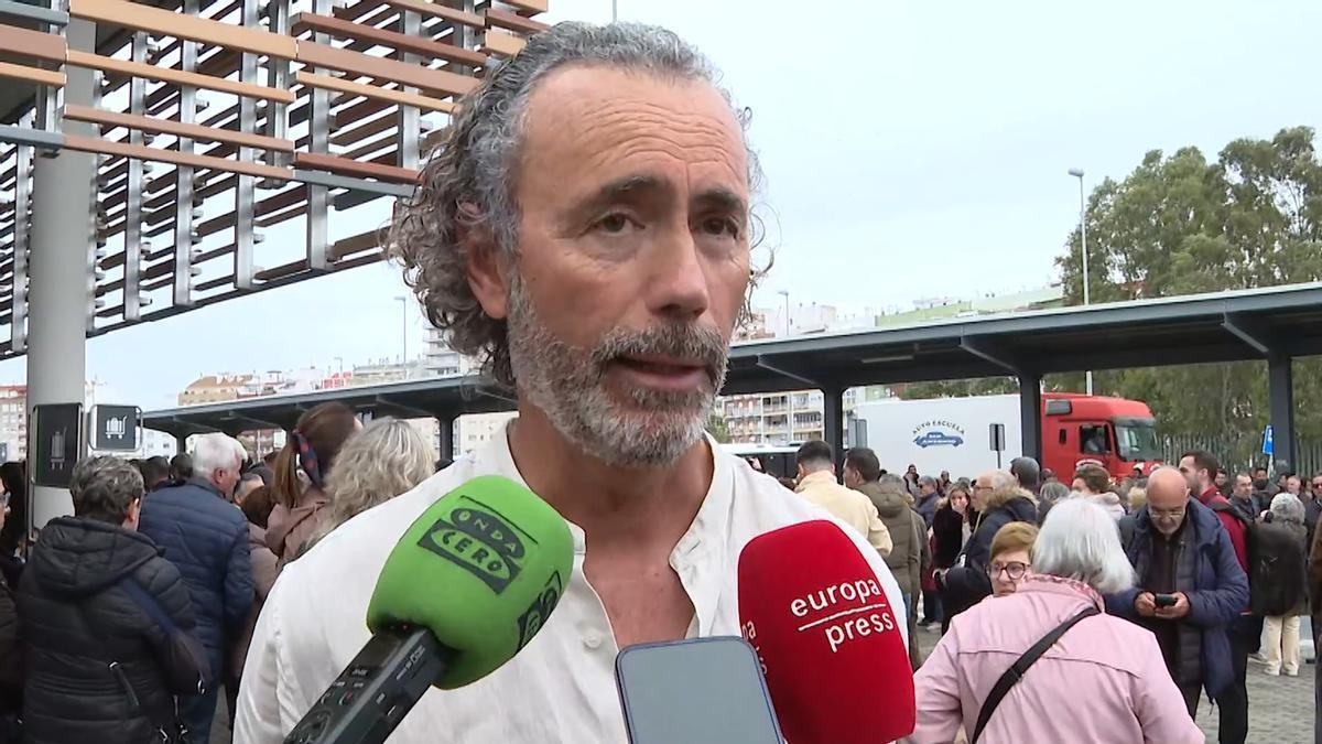 Víctimas del descarrilamiento de Adamuz se reúnen con Adif y piden justicia