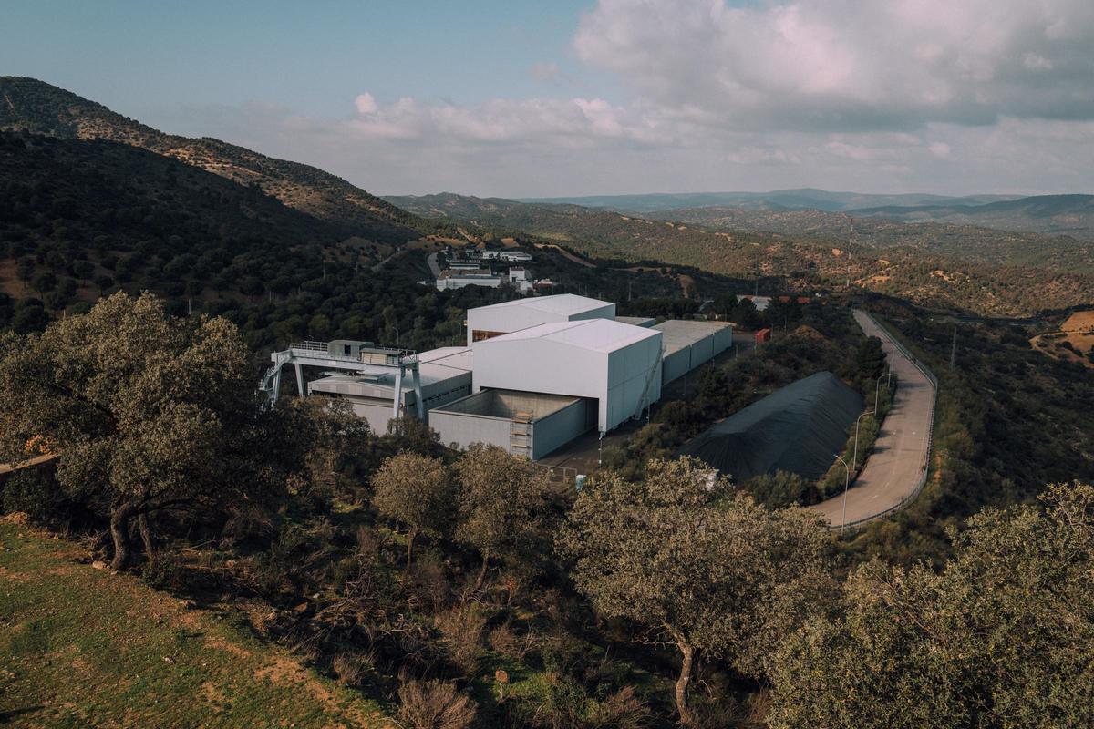 Gobierno construye planta solar en cementerio nuclear El Cabril