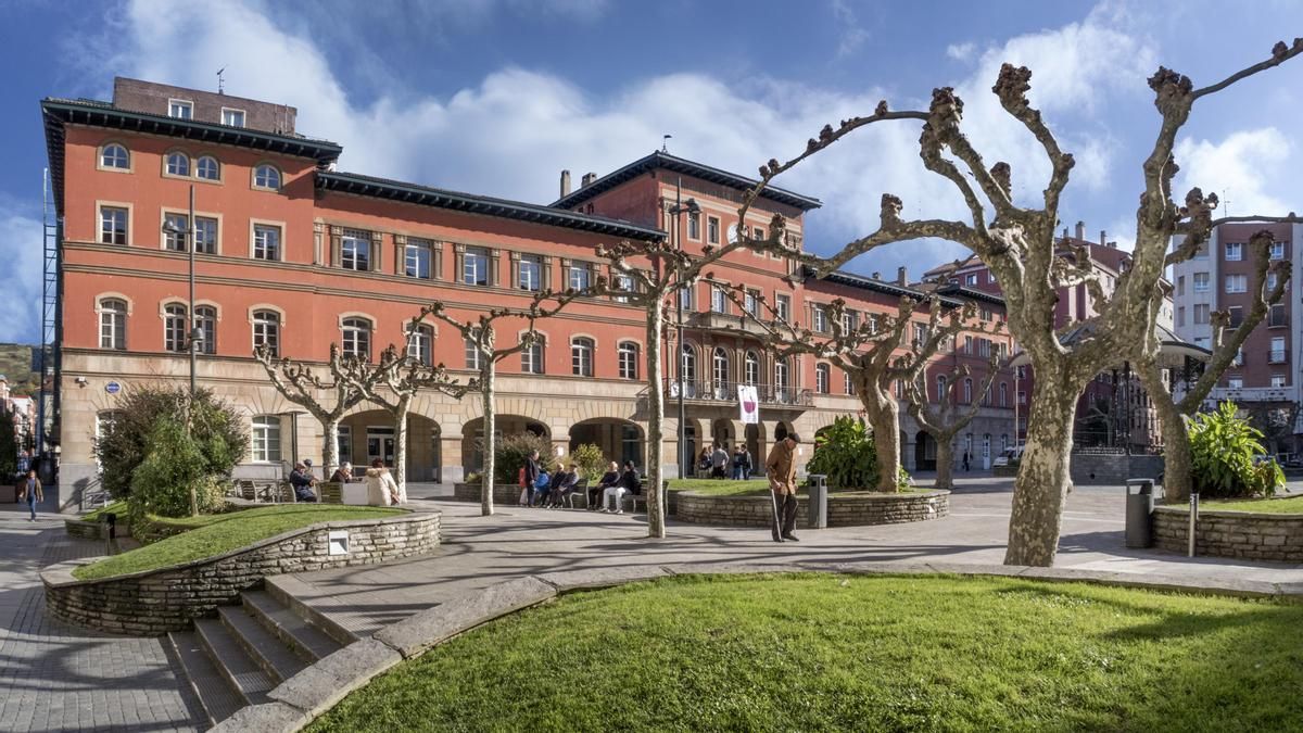 El Tribunal de Instancia de Bilbao ordena izar la bandera de España en Erandio