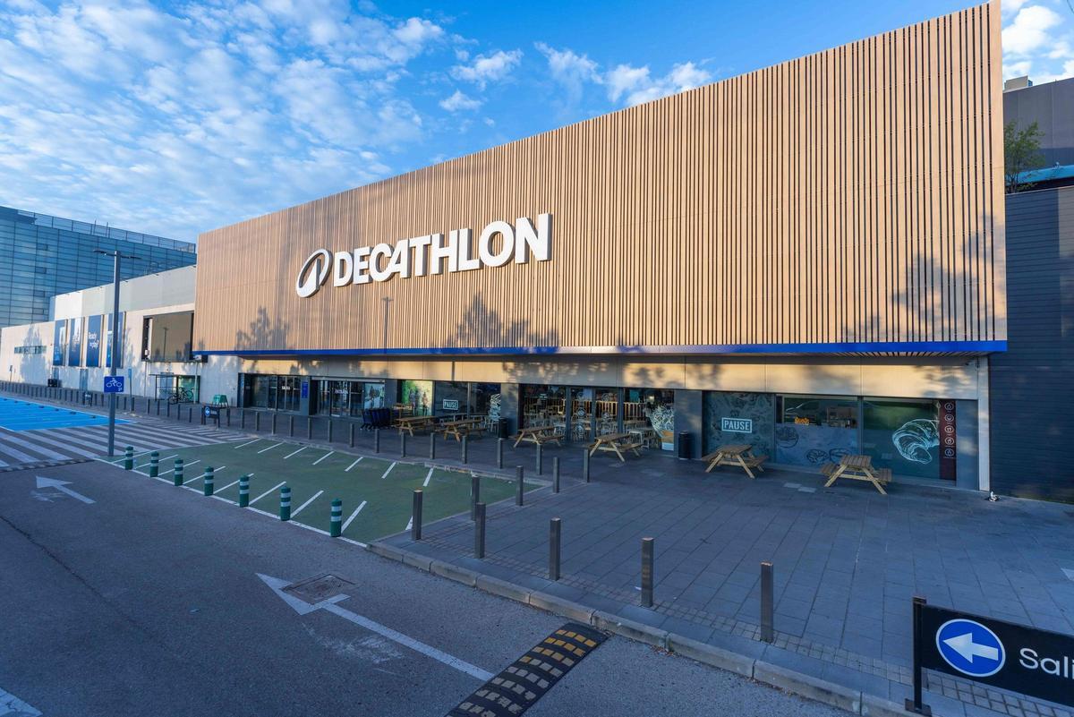 Decathlon alcanza un beneficio neto de 910 millones en 2025, un 16% más