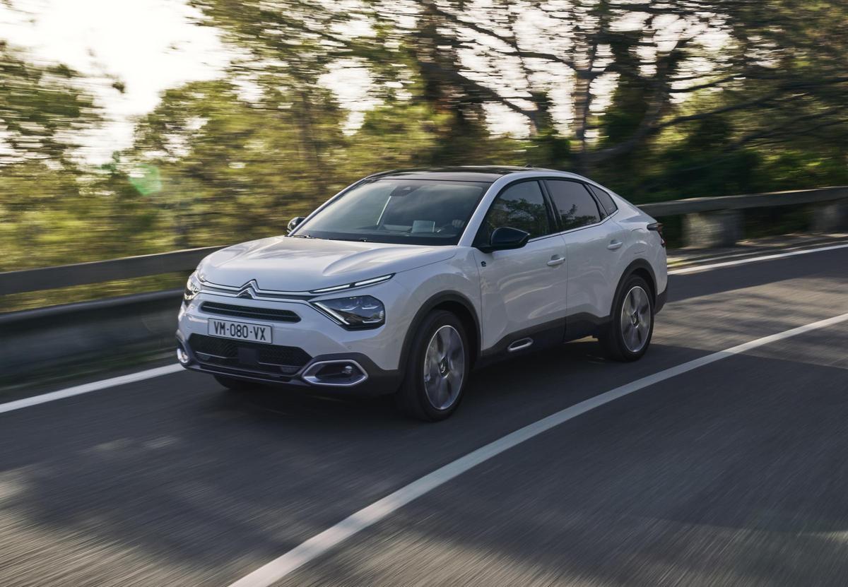 Citroën C4 y C4 X: vehículos con esencia española, fabricados en Madrid para todo el mundo