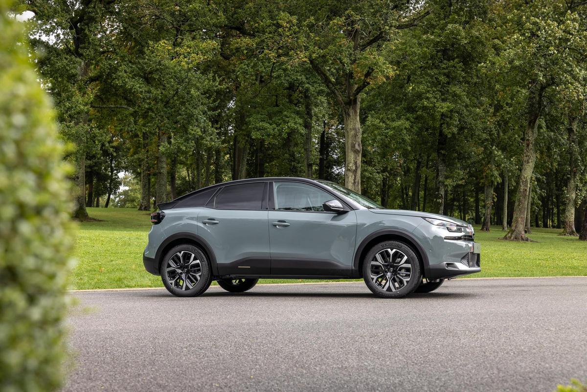 Citroën C4 y C4 X, dos vehículos con alma española, fabricados en Madrid para todo el mundo (Fuente: El Periódico)