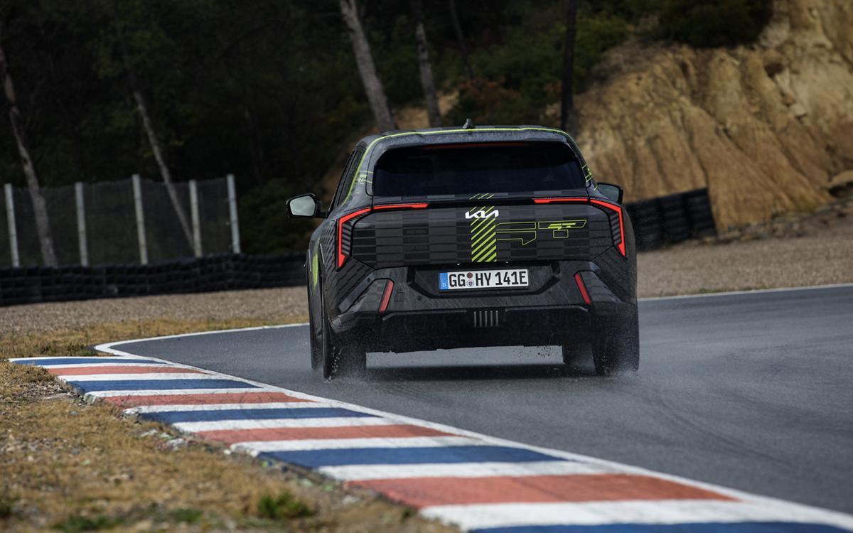 Kia EV4 GT, interior del vehículo con detalles específicos y equipamiento avanzado (Fuente: El Periódico)