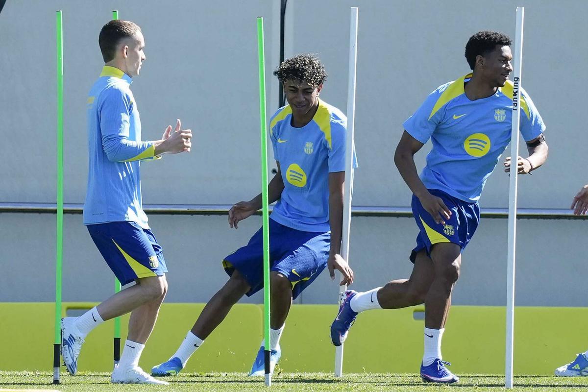 El entrenador del FC Barcelona, Hansi Flick, durante una rueda de prensa. (Fuente: El Periódico)