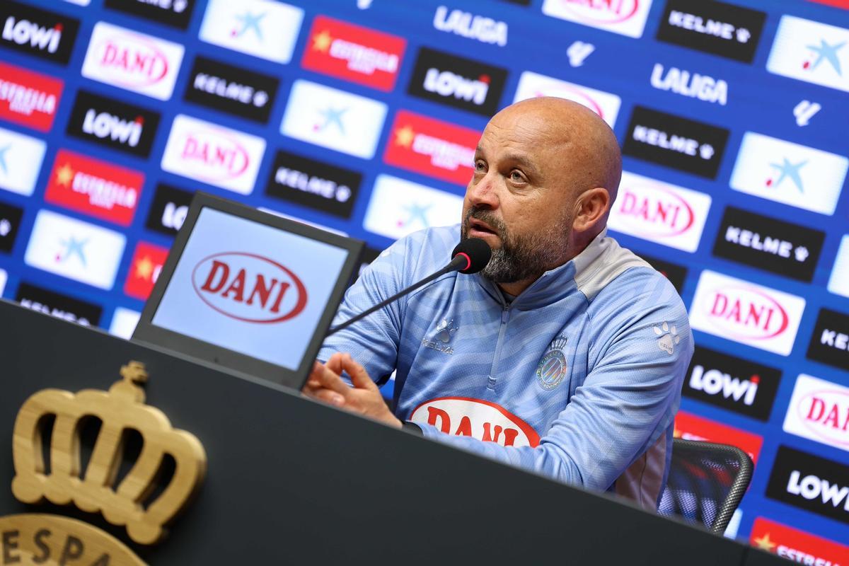 Entrenamiento del Espanyol con Manolo González al frente (Fuente: El Periódico)