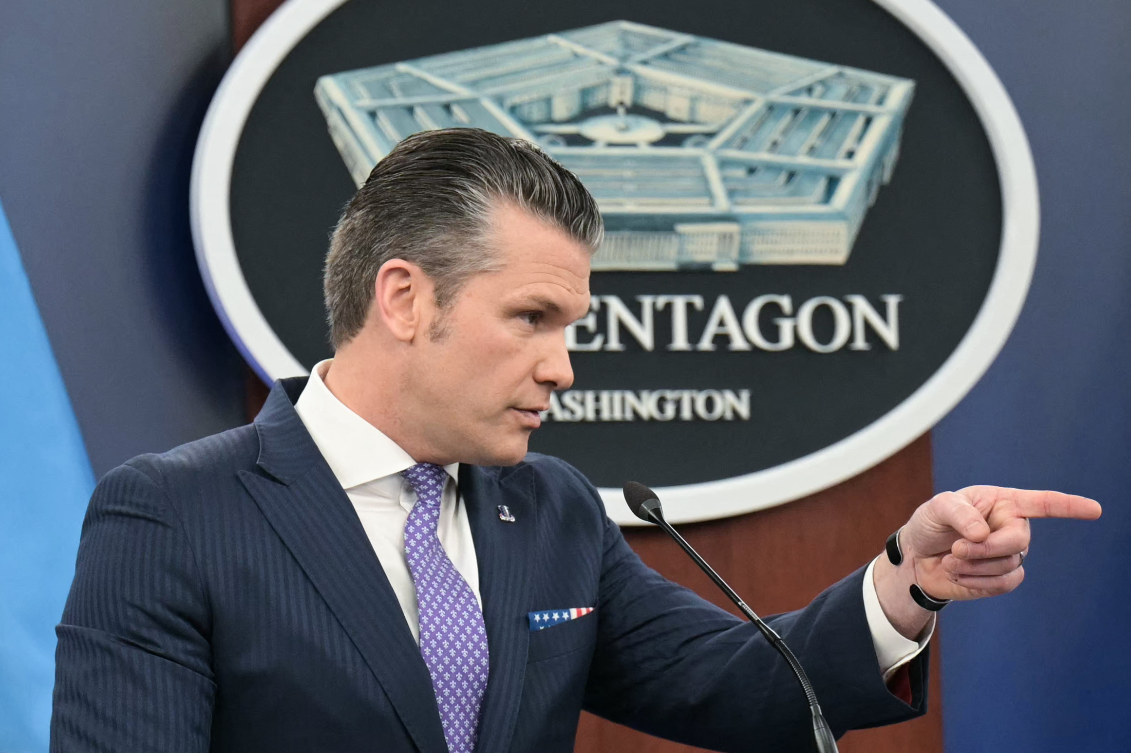 Tensiones en el Pentágono: La destitución del jefe del Estado Mayor refleja el caos en la política de Defensa de EE. UU.