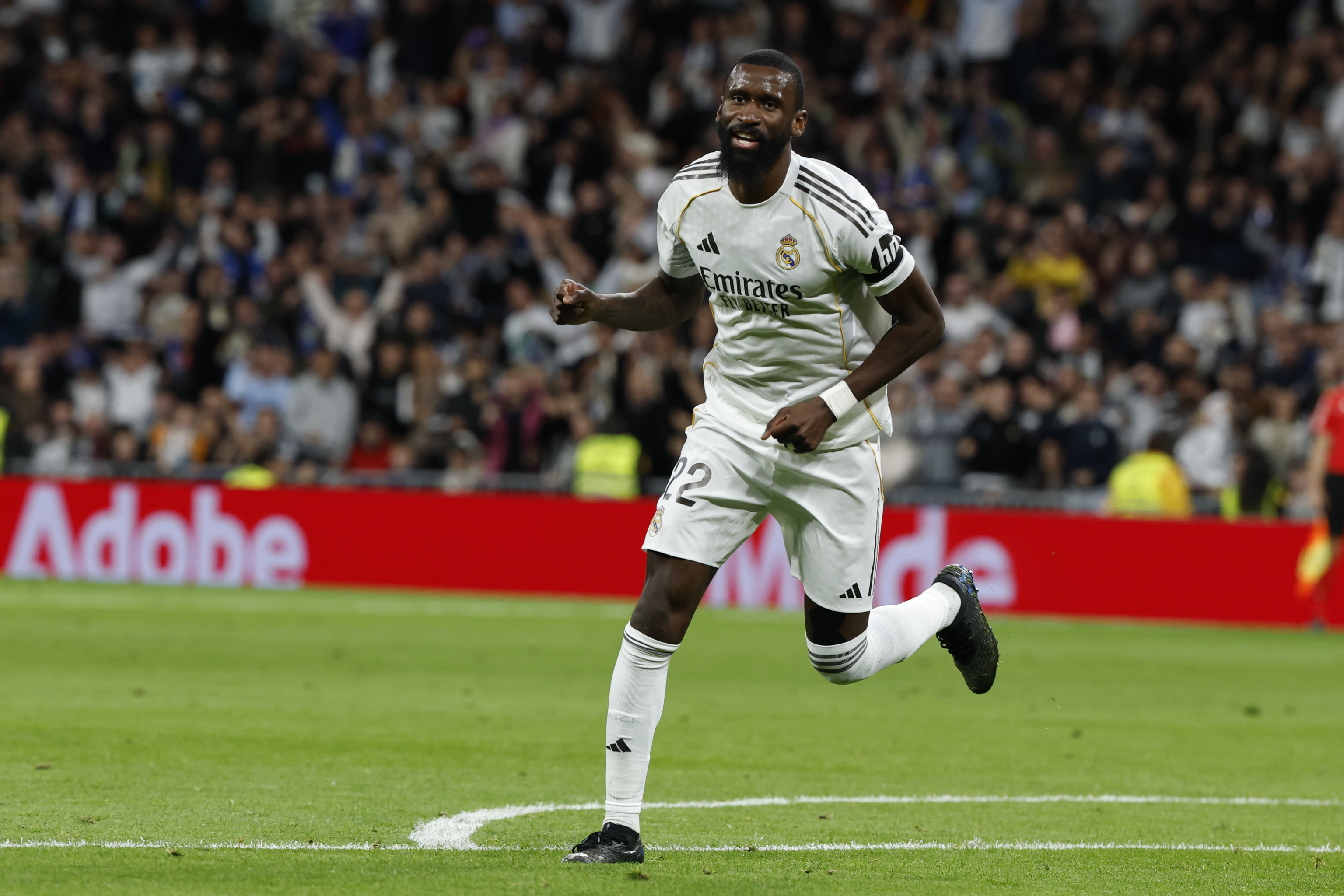 El Real Madrid planifica su defensa: Rüdiger cerca de renovar, dudas con Asencio y opciones en el mercado
